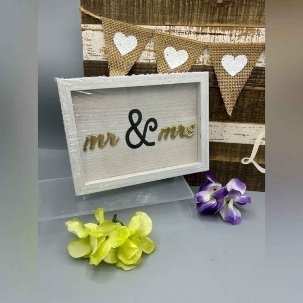 💋NEW Mr & Mrs married wedding portrait picture frame 🖼 wall hanging
